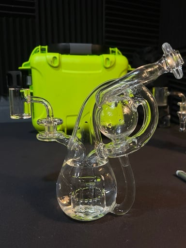 Preview pic of Earl Jr V2 Infinity Bottle