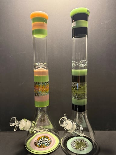 Preview pic of 18" BEAKER BONG WITH MULTI WORKED SECTIONS