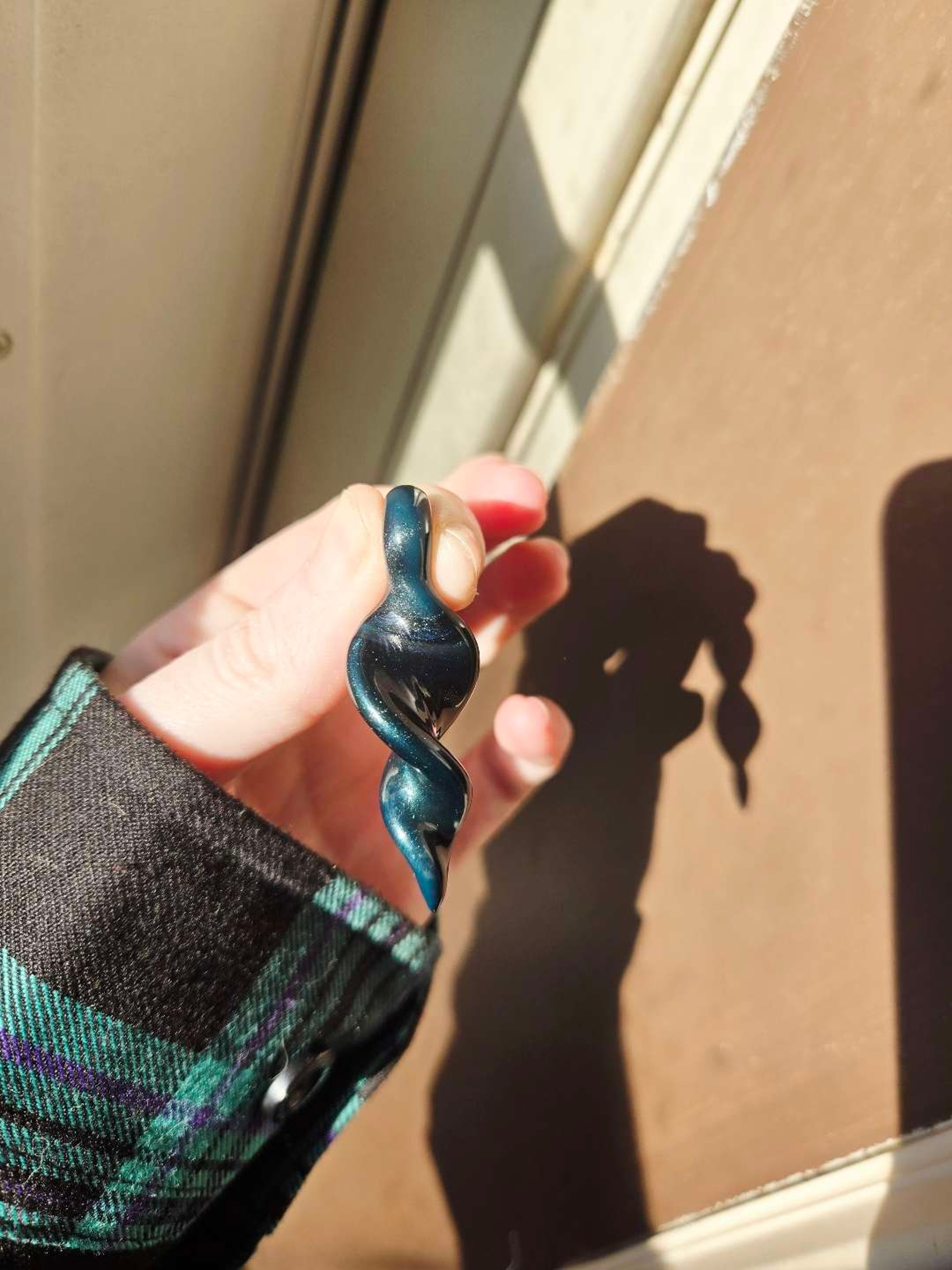 Unobtainium Twist Pendant image 0