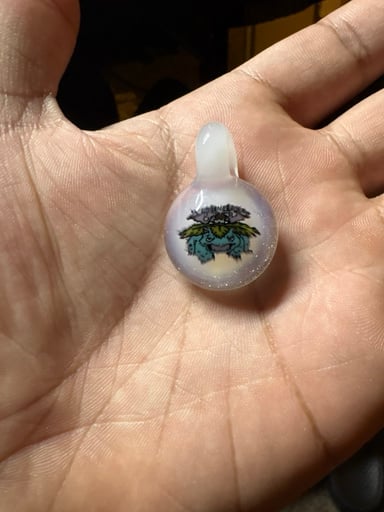 Preview pic of UV Venusaur pendy