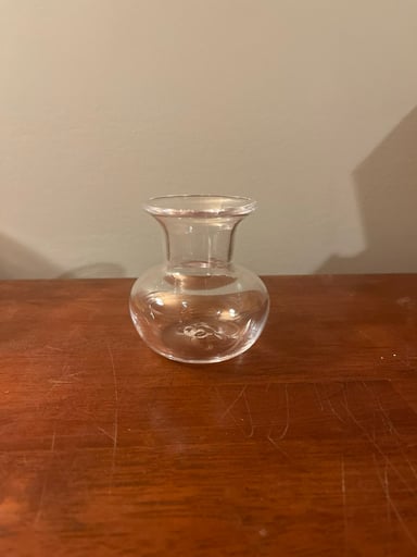 Preview pic of Thistle Vase