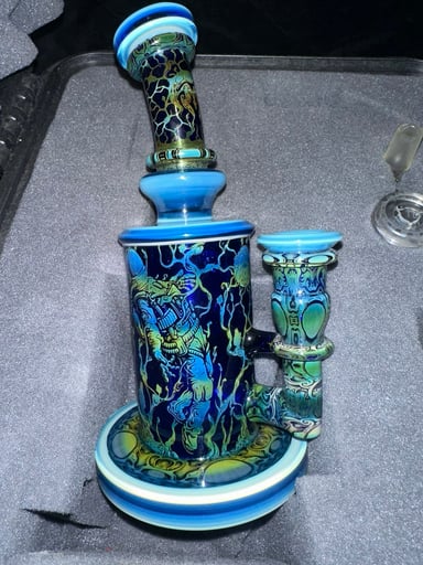 Preview pic of Mothership captive series