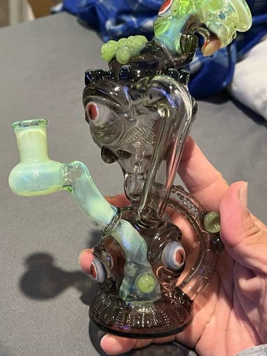 Preview pic of Piratt Glass