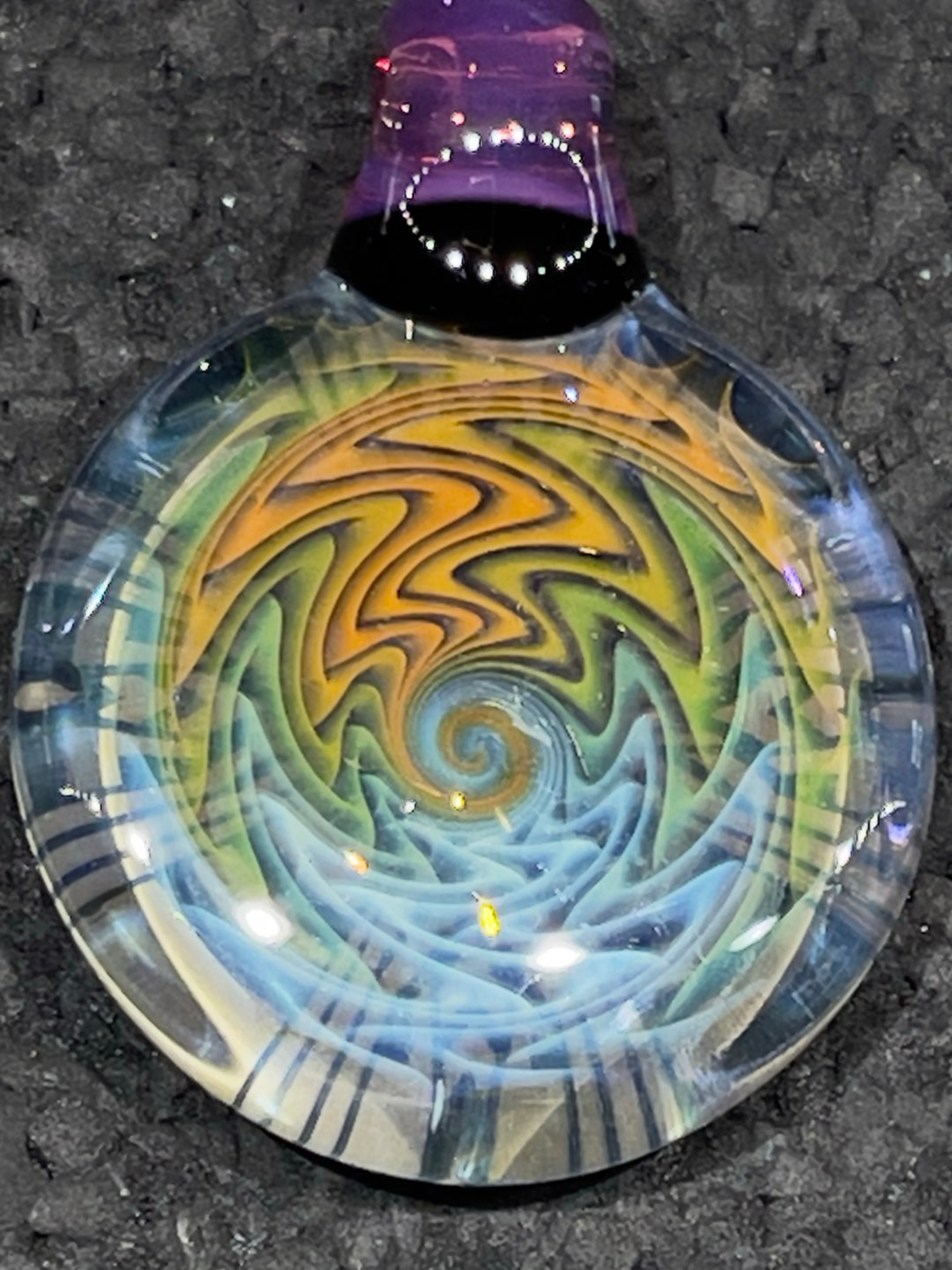 Hefe Fume Reversal Pendant image 0