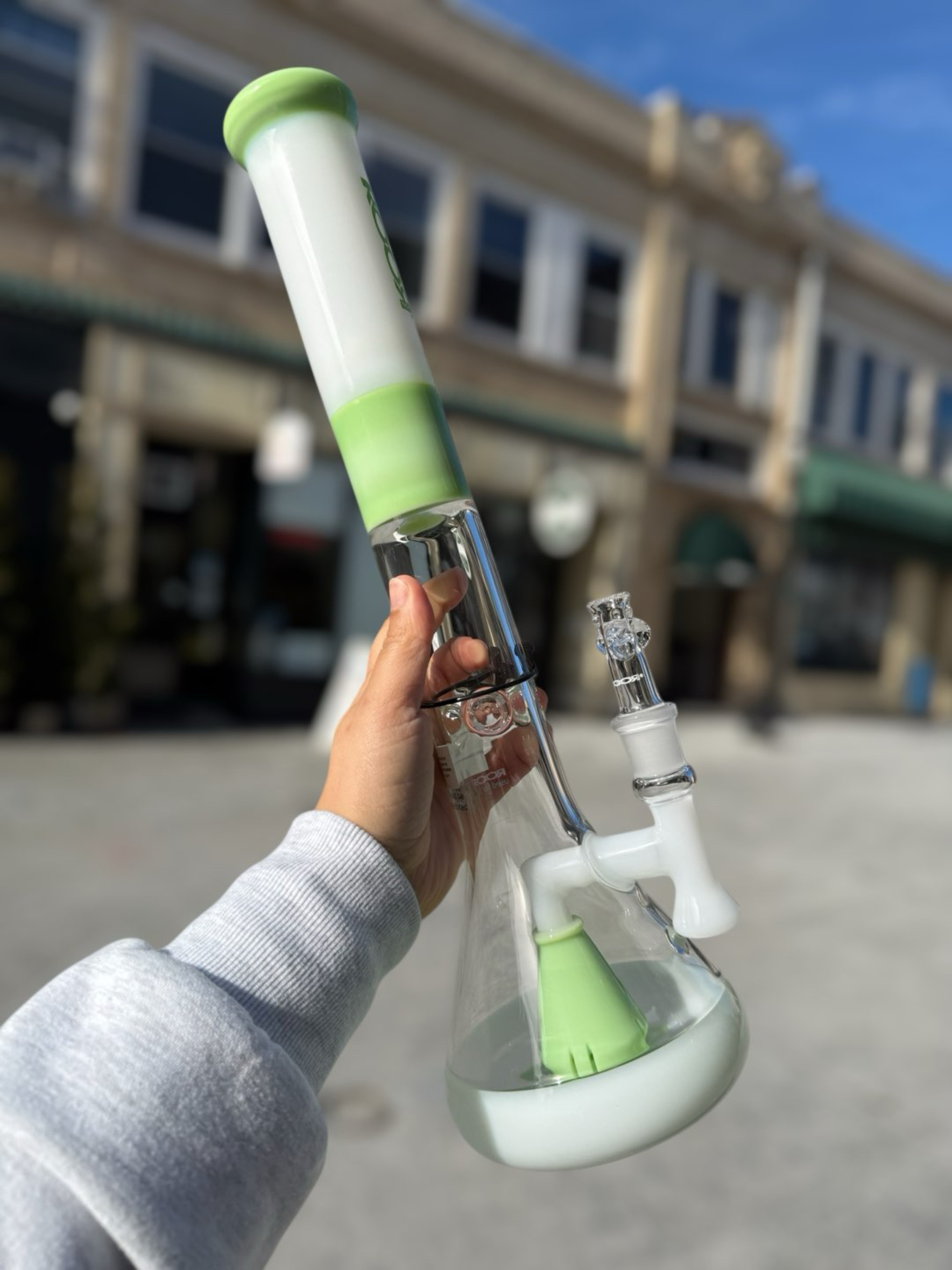 Preview pic of ROOR TECH - Fixed Stemless Beaker Tube w/ 18mm 3-Hole Slide - White/ Milk Green