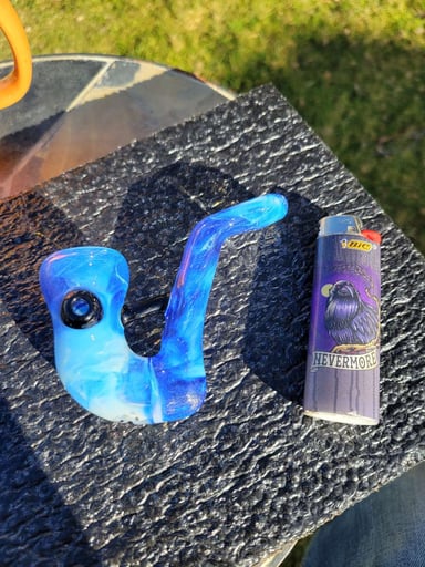 Preview pic of Sherlock  secret white over light colbalt