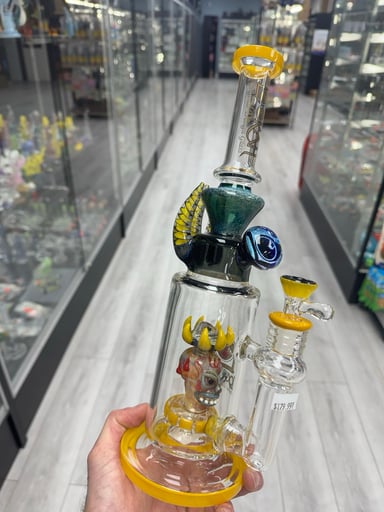 Preview pic of Lookah daemon 14” rig yellow