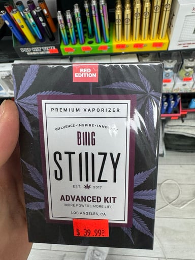 Preview pic of Stiiizy advanced battery red