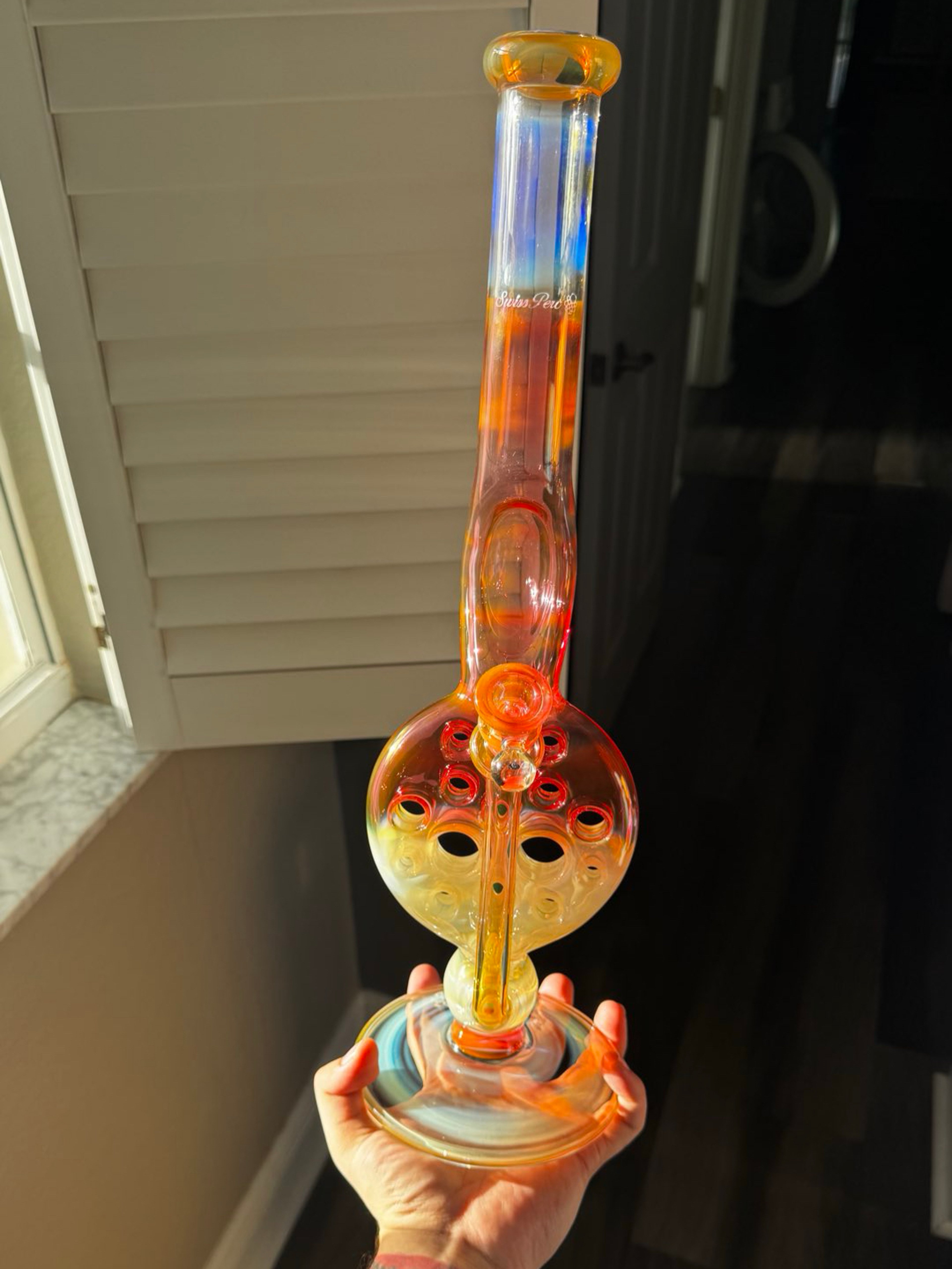 Preview pic of Full color full fume Swiss perc front feeder