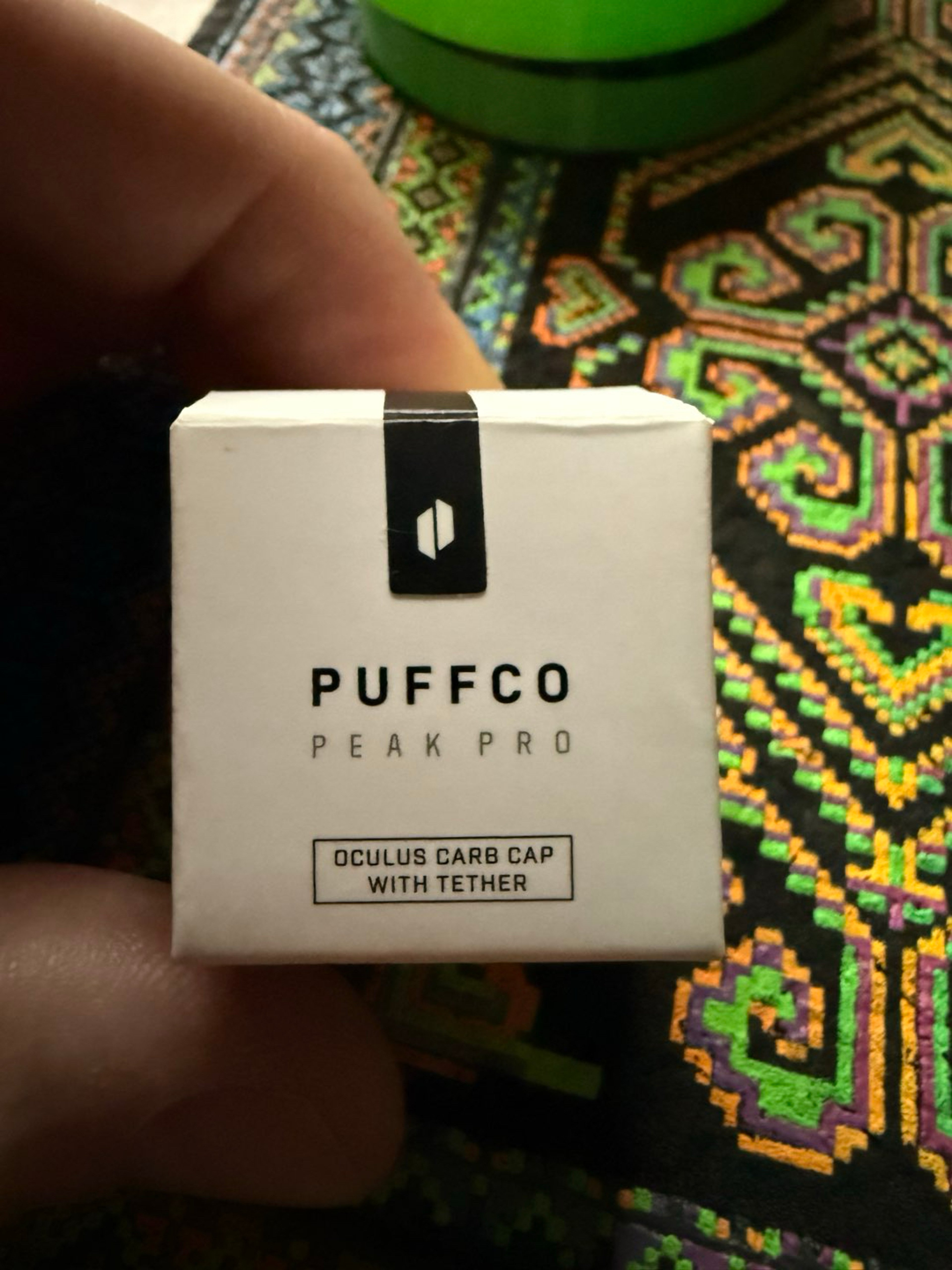 Oculus carb cap with tether image 0