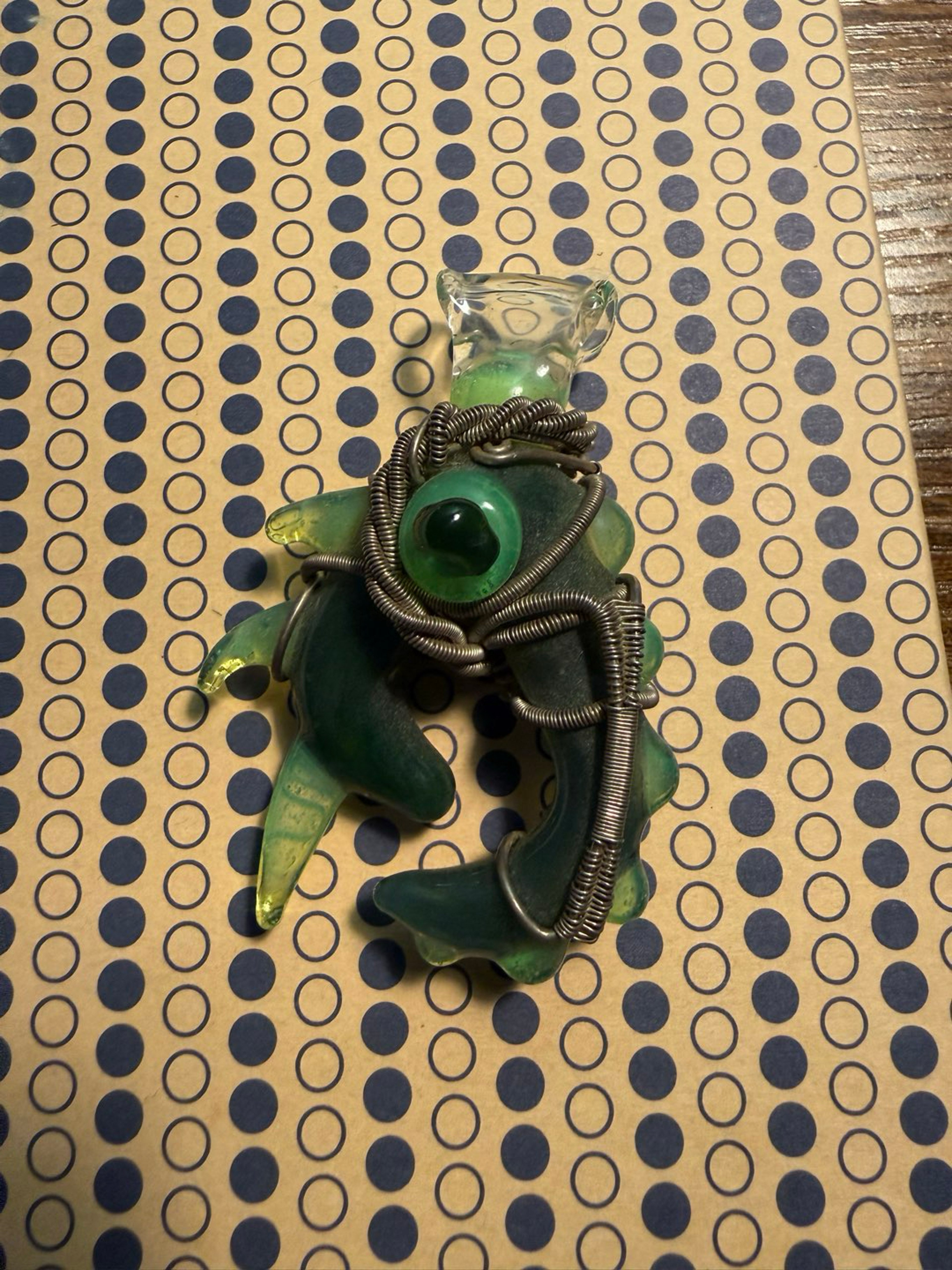 Preview pic of garden of eden wire wrap pendy