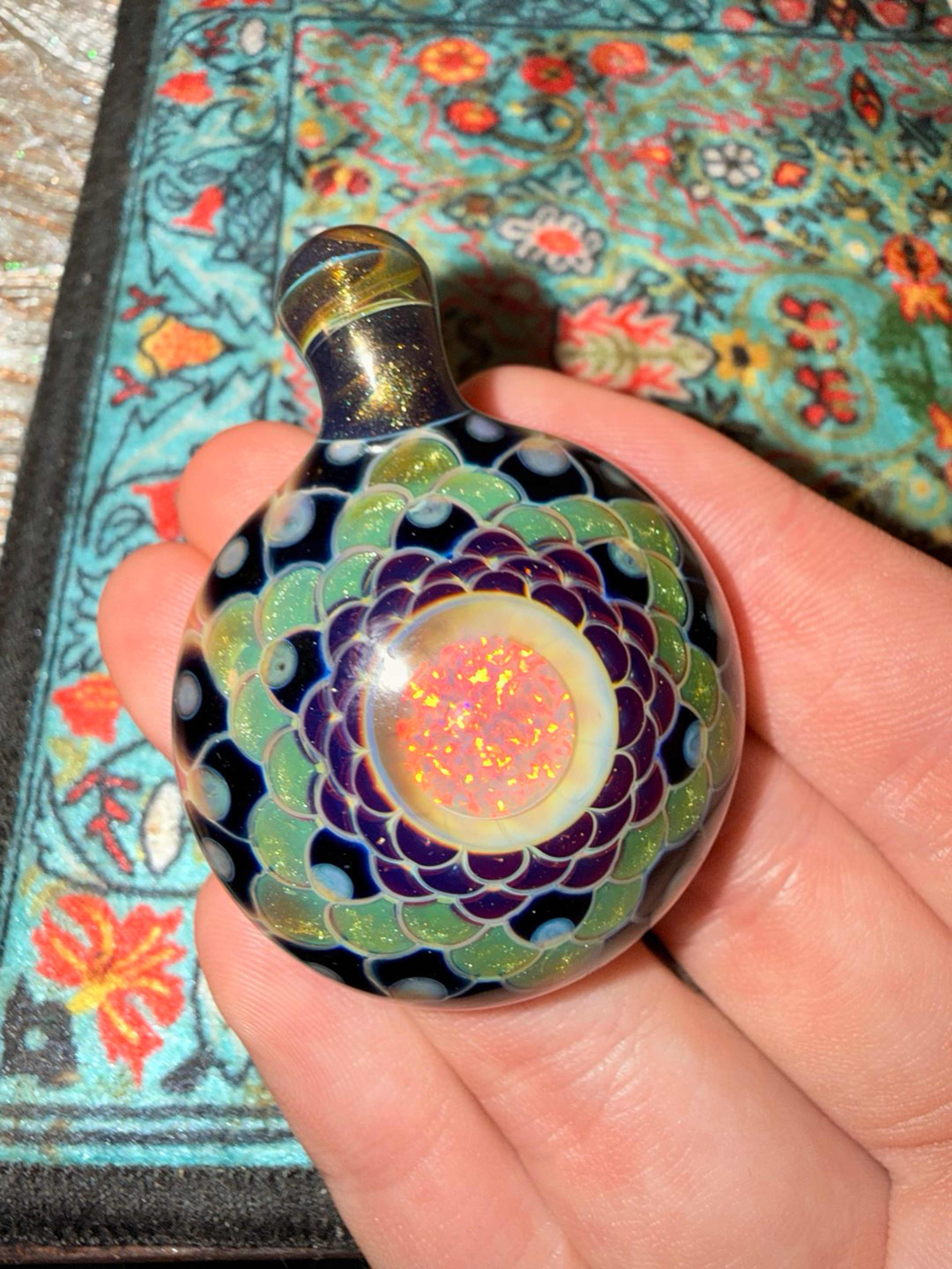 Preview pic of Juju glass pendant