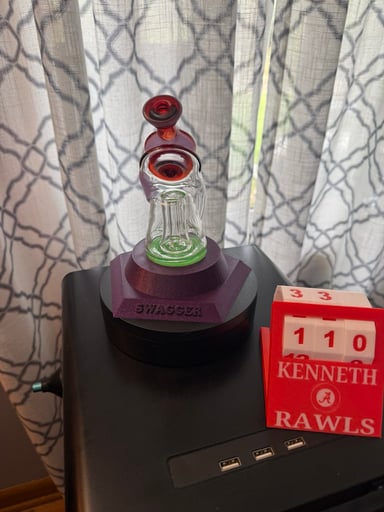 Preview pic of Ery glass Puffco top