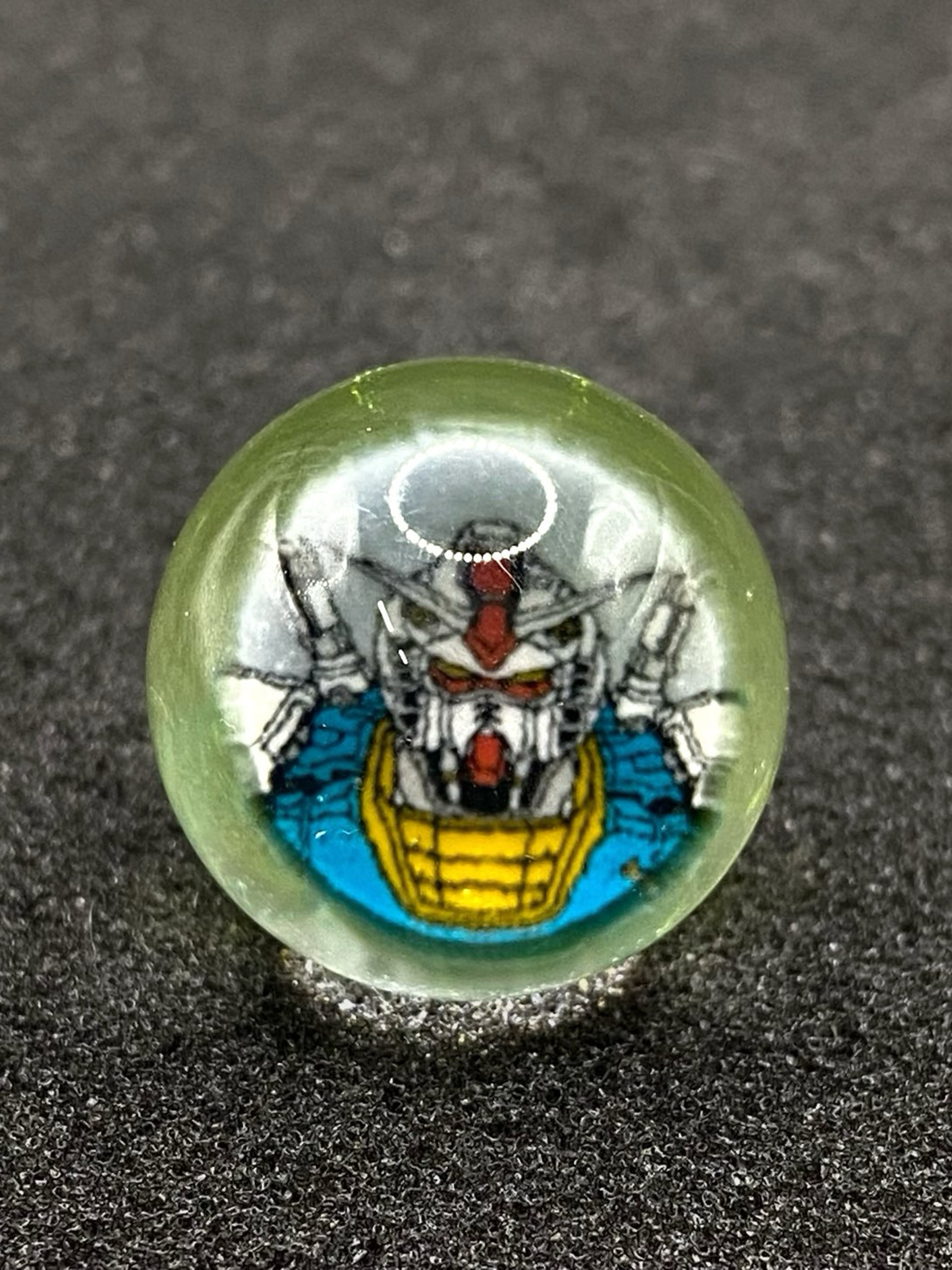 Preview pic of RX-78-2 Gundam Marble Top by Keys Glass