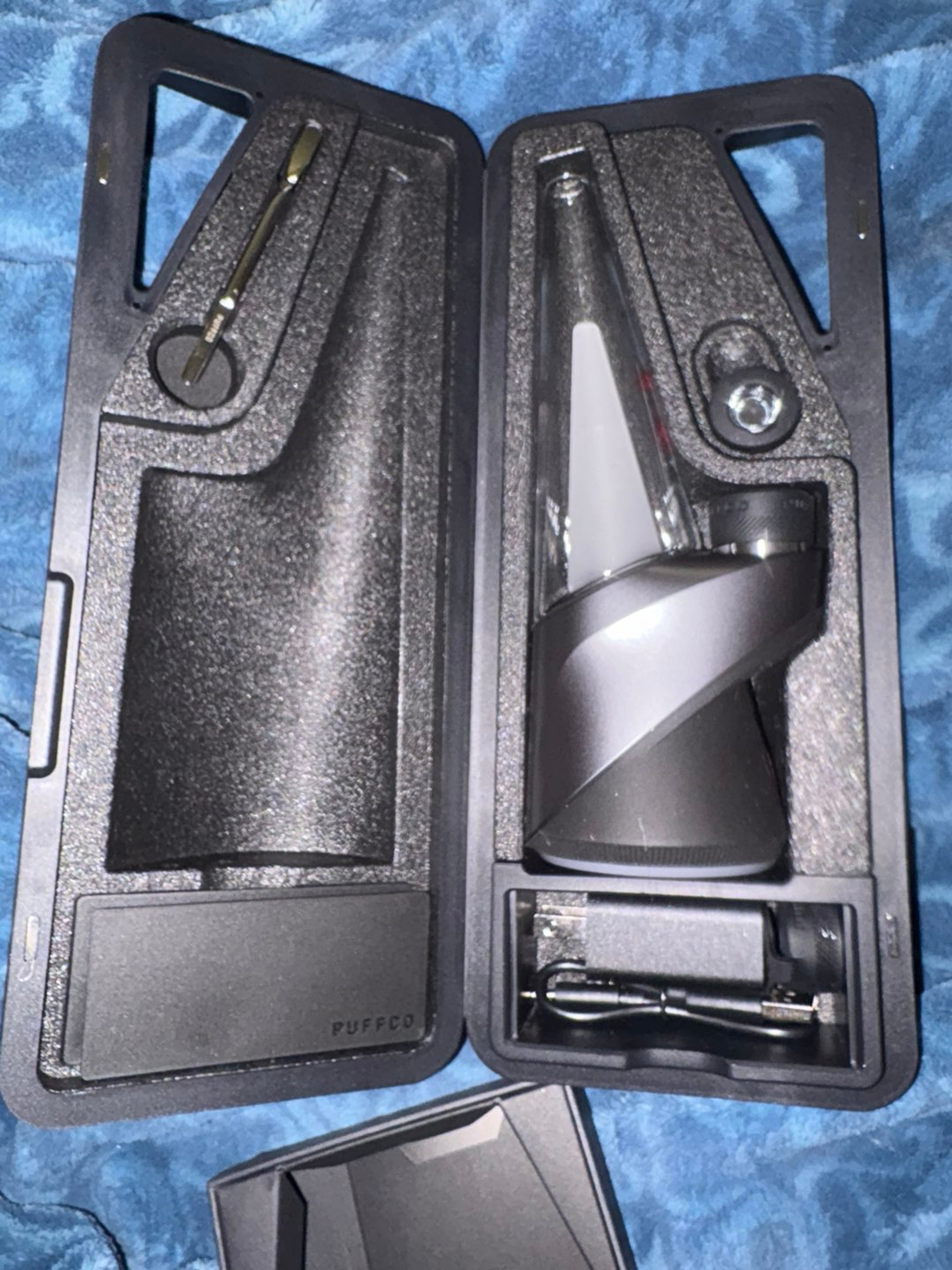 Brand new un used Puffco peak pro image 0