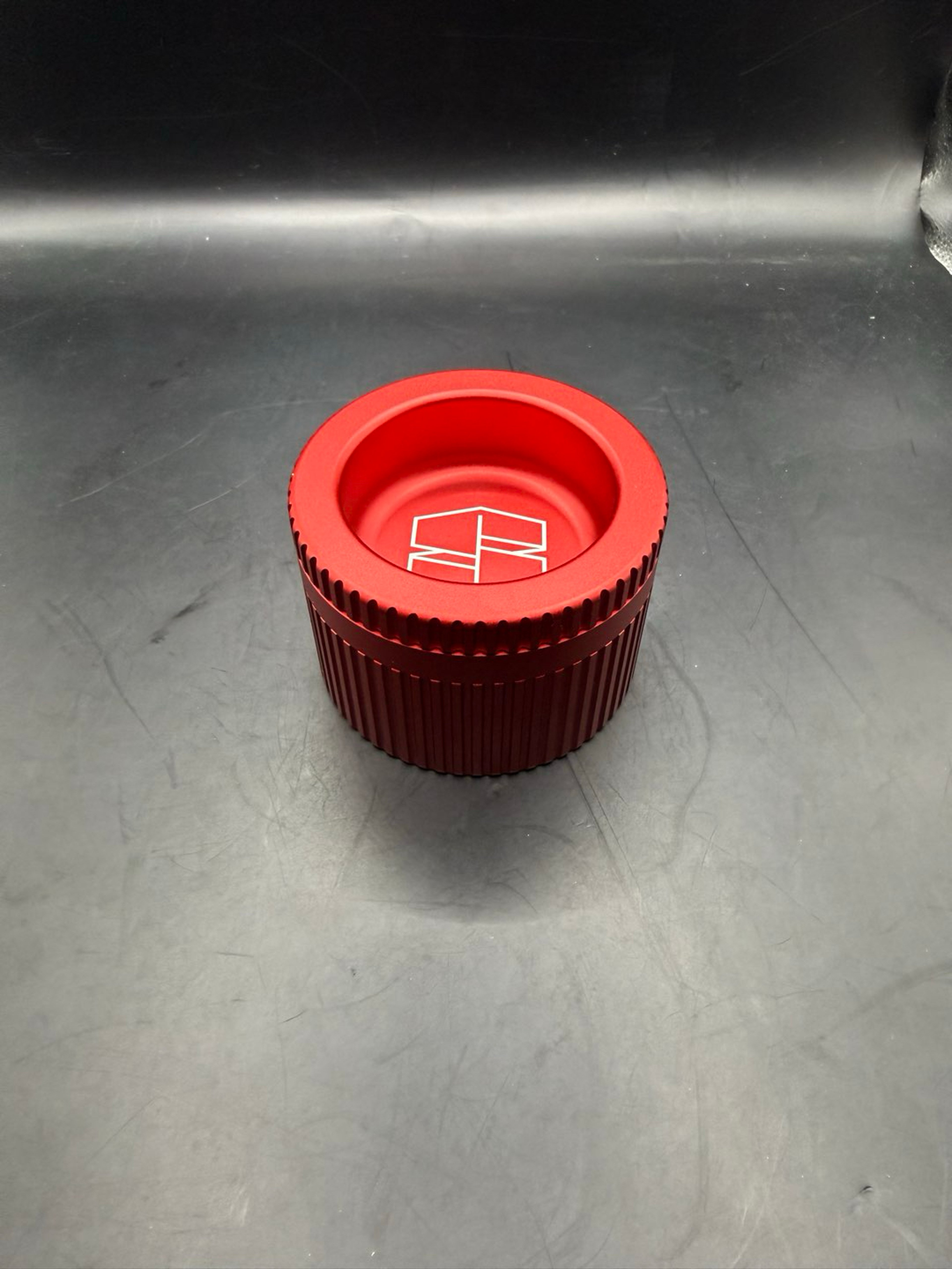 Preview pic of Stache 360 grinder