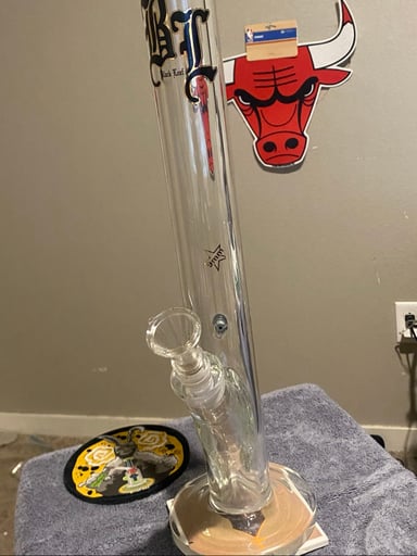 Preview pic of 19”BLACK LEAF STRAIGHT TUBE