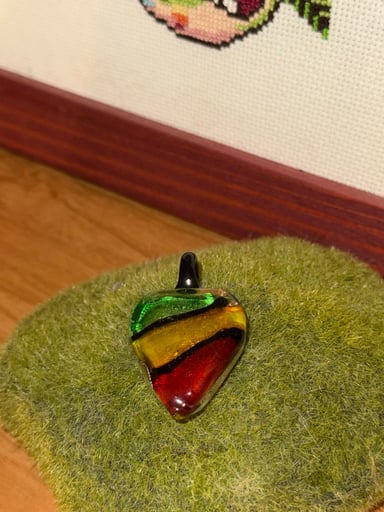 Preview pic of Rasta Heart Pendant