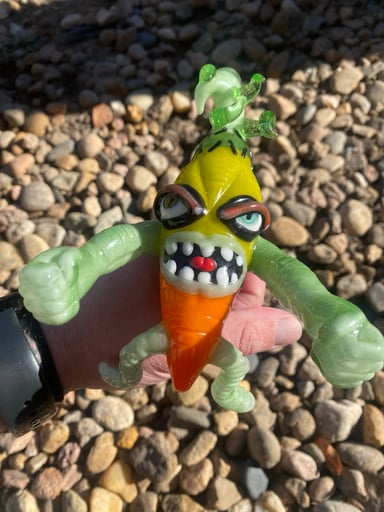 Preview pic of Creep glass zombie cornxcarrot