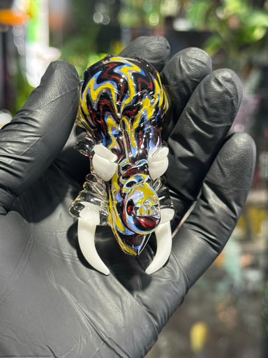 Preview pic of Wig Wag Wasp Pendant by Shuhbuh