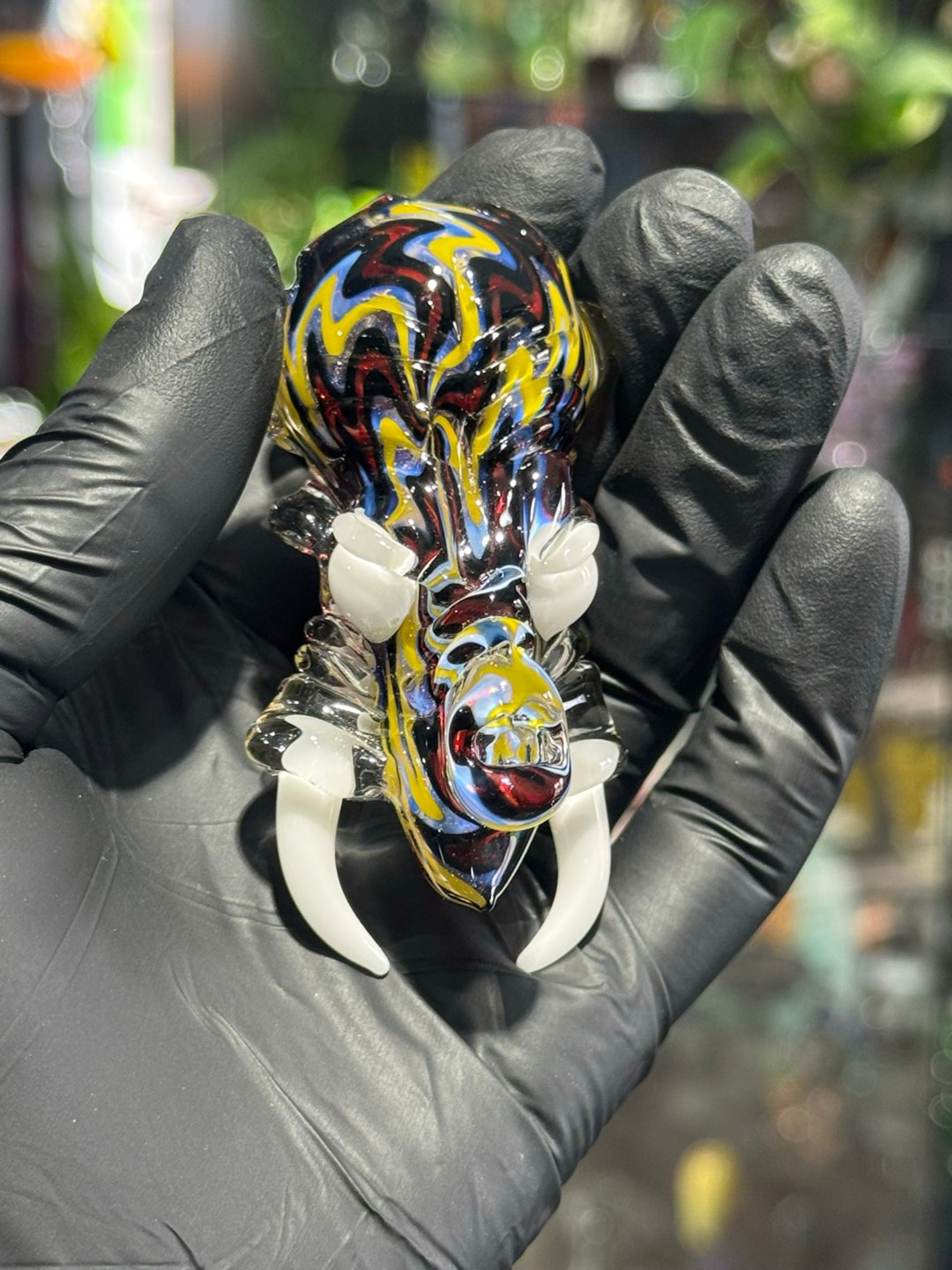 Preview pic of Wig Wag Wasp Pendant by Shuhbuh