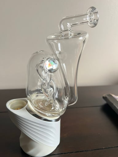 Preview pic of Knuckles glass V2 Recycler Puffco peak top