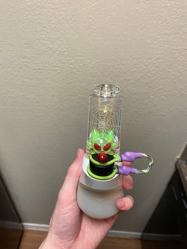 Preview pic of Spider glass etched, uv citrine cropal