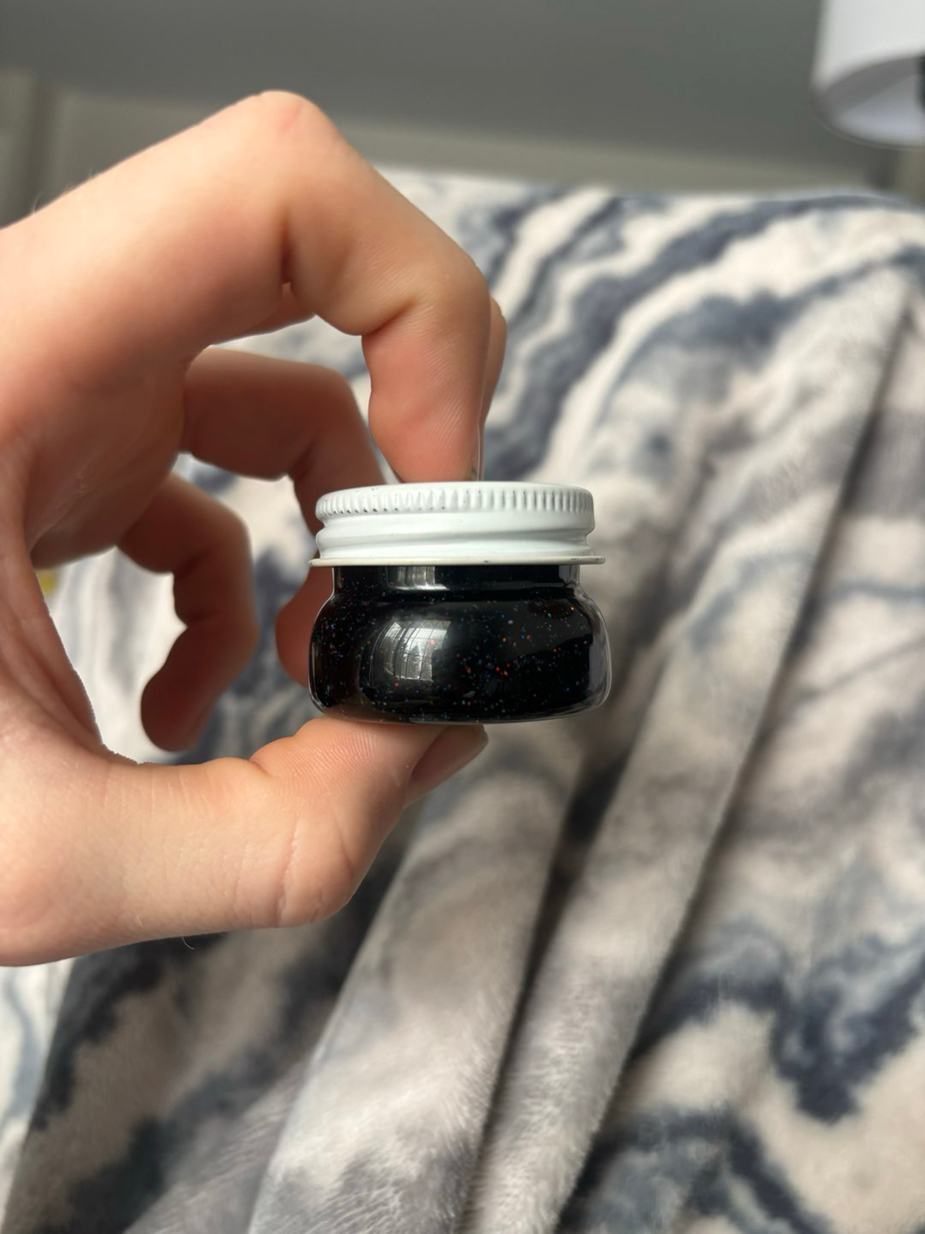 Preview pic of Empty1glass jar