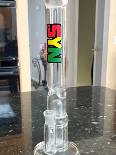 Preview pic of Smoke Yourself Numb SYN Showerhead Ice Pinch Bong