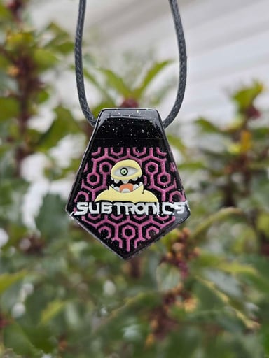 Preview pic of Subtronics Layered Glow Pendant