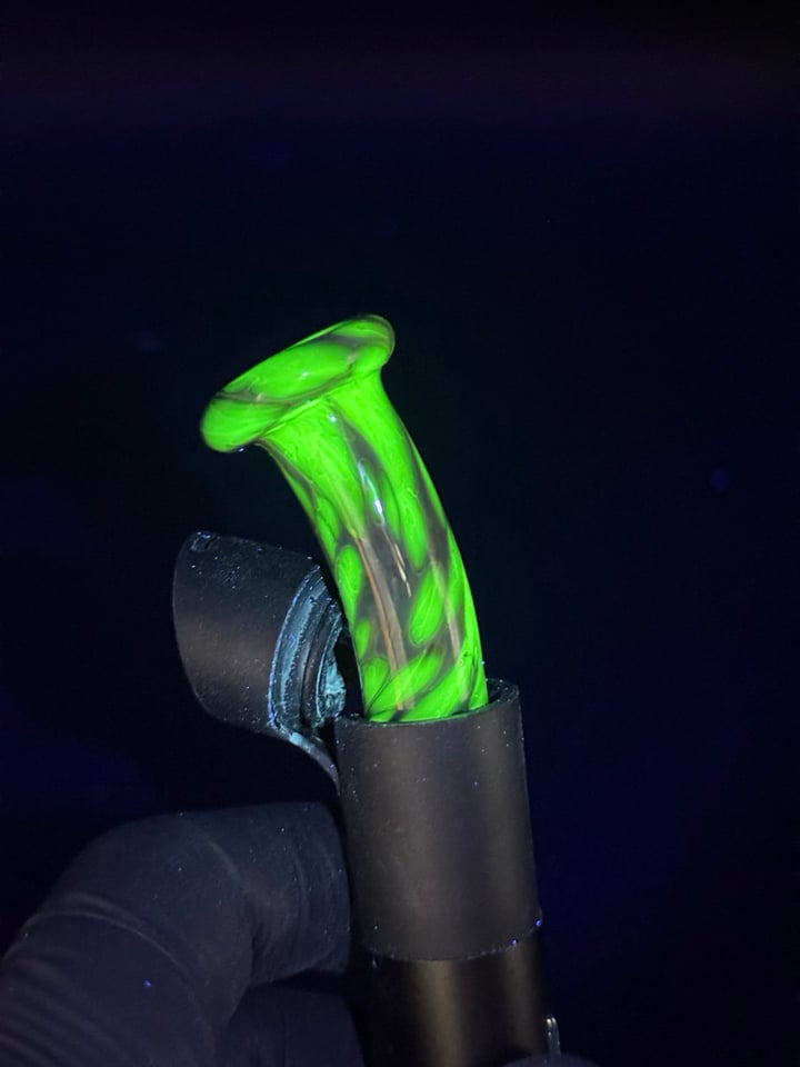 UV Pivot straw | Shop Finer Glass on GlassPass
