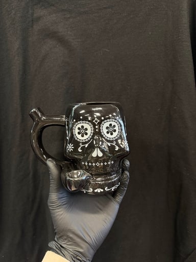 Preview pic of Black Sugar Skull Pipe Mug