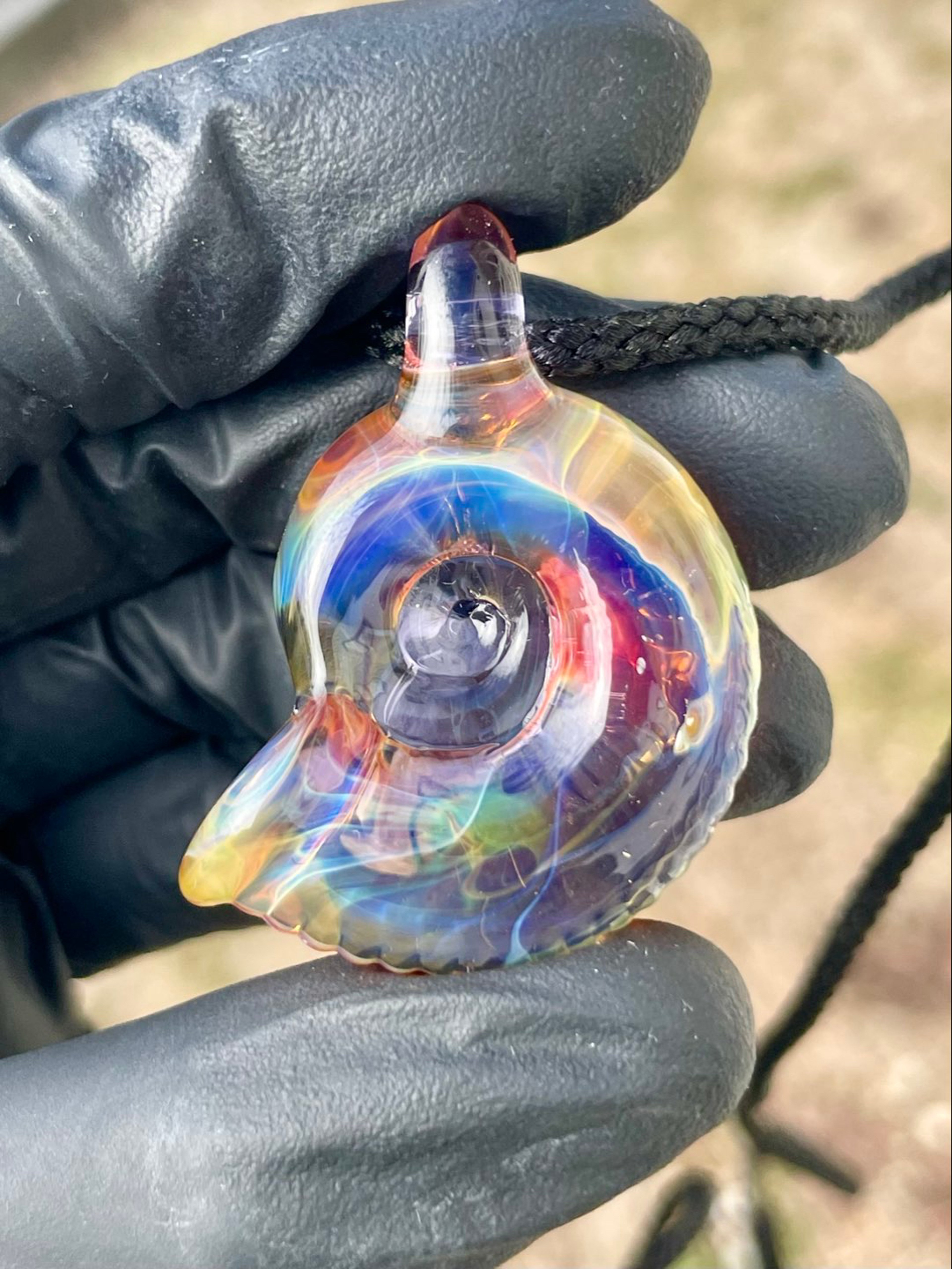 Preview pic of Ammonite pendant rainbow beerglass #2