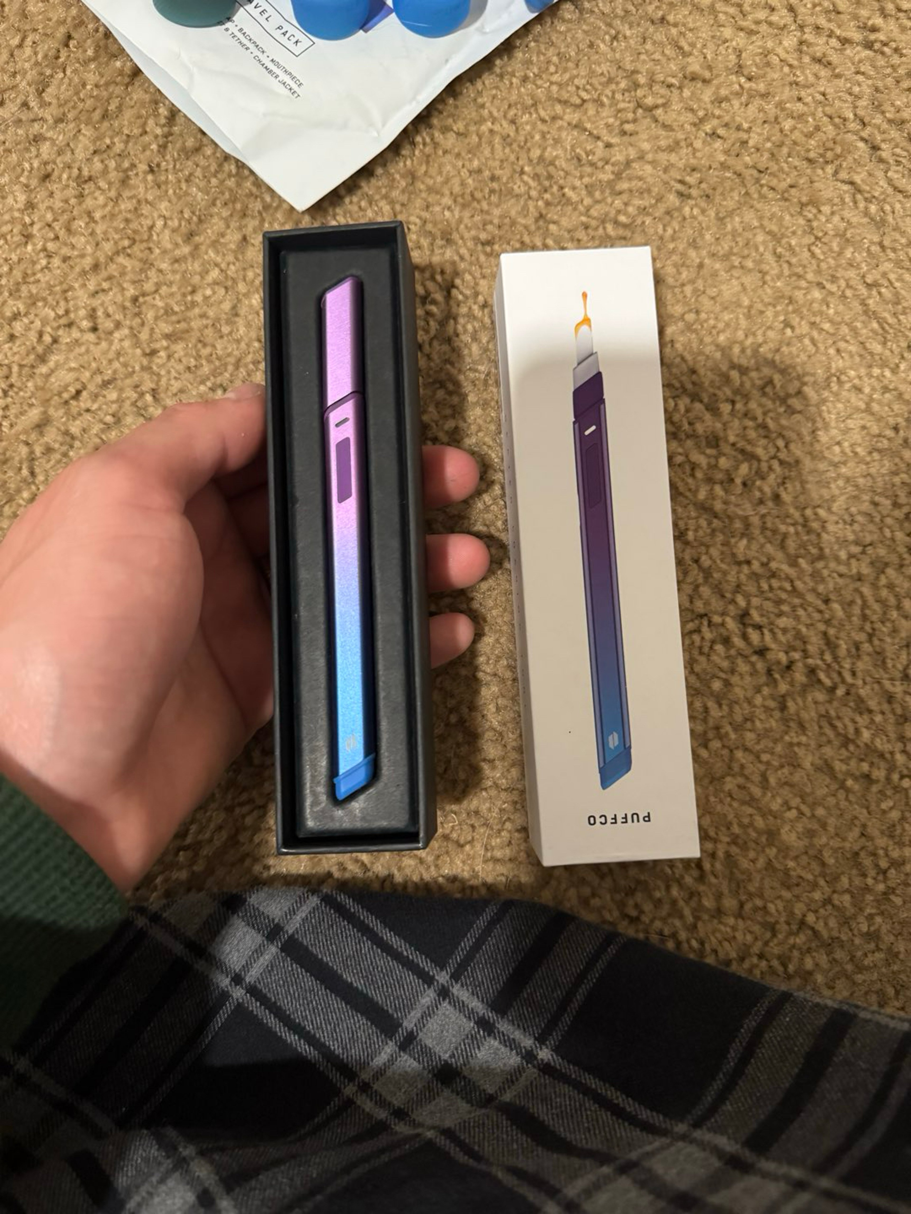 Preview pic of Puffco Peak Pro Indiglow Hot knife & Charging base