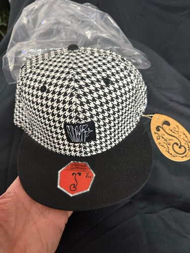 Preview pic of Rare! Brand New Slinger Grassroots Houndstooth Hat