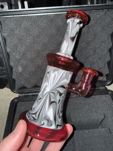 Preview pic of Simms Glass banger hanger