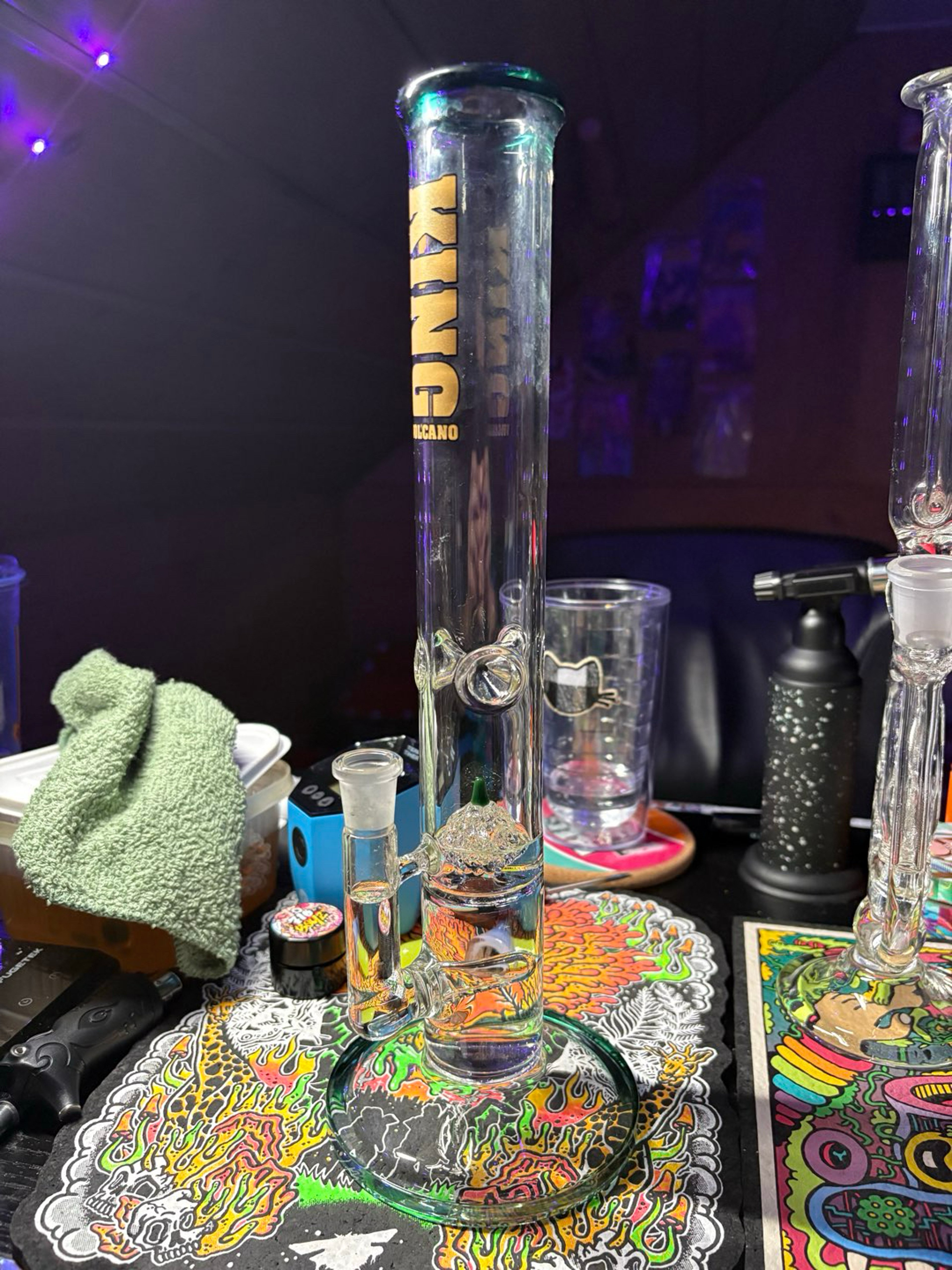 Preview pic of King Volcano Inline Straight Tube w/ Ball Perc