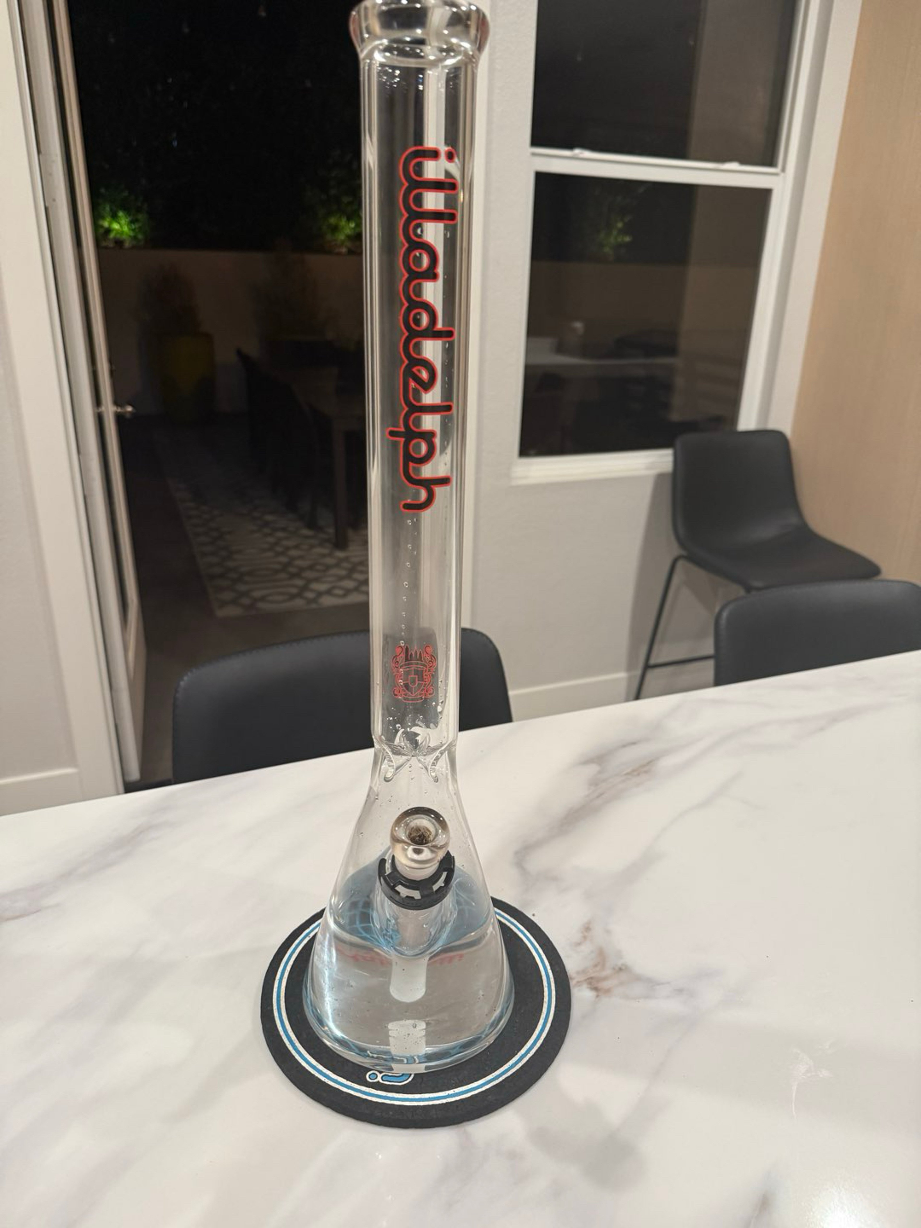 Illadelph black and red label image 0