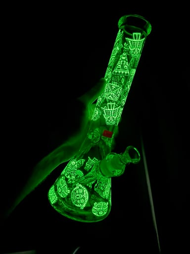 Preview pic of 14” glow in the dark beaker 2