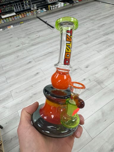 Preview pic of Tattoo glass rig 2