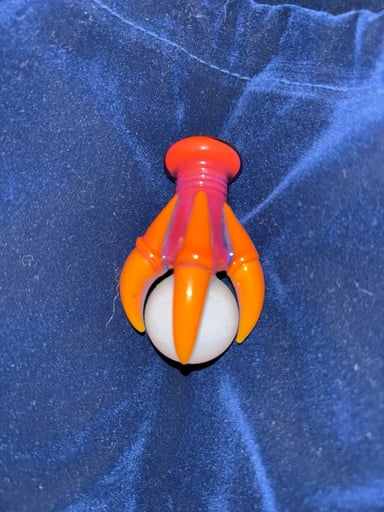 Preview pic of Claw pendant