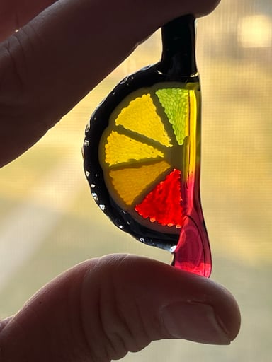 Preview pic of Lyons glass half rainbow UV drip slice