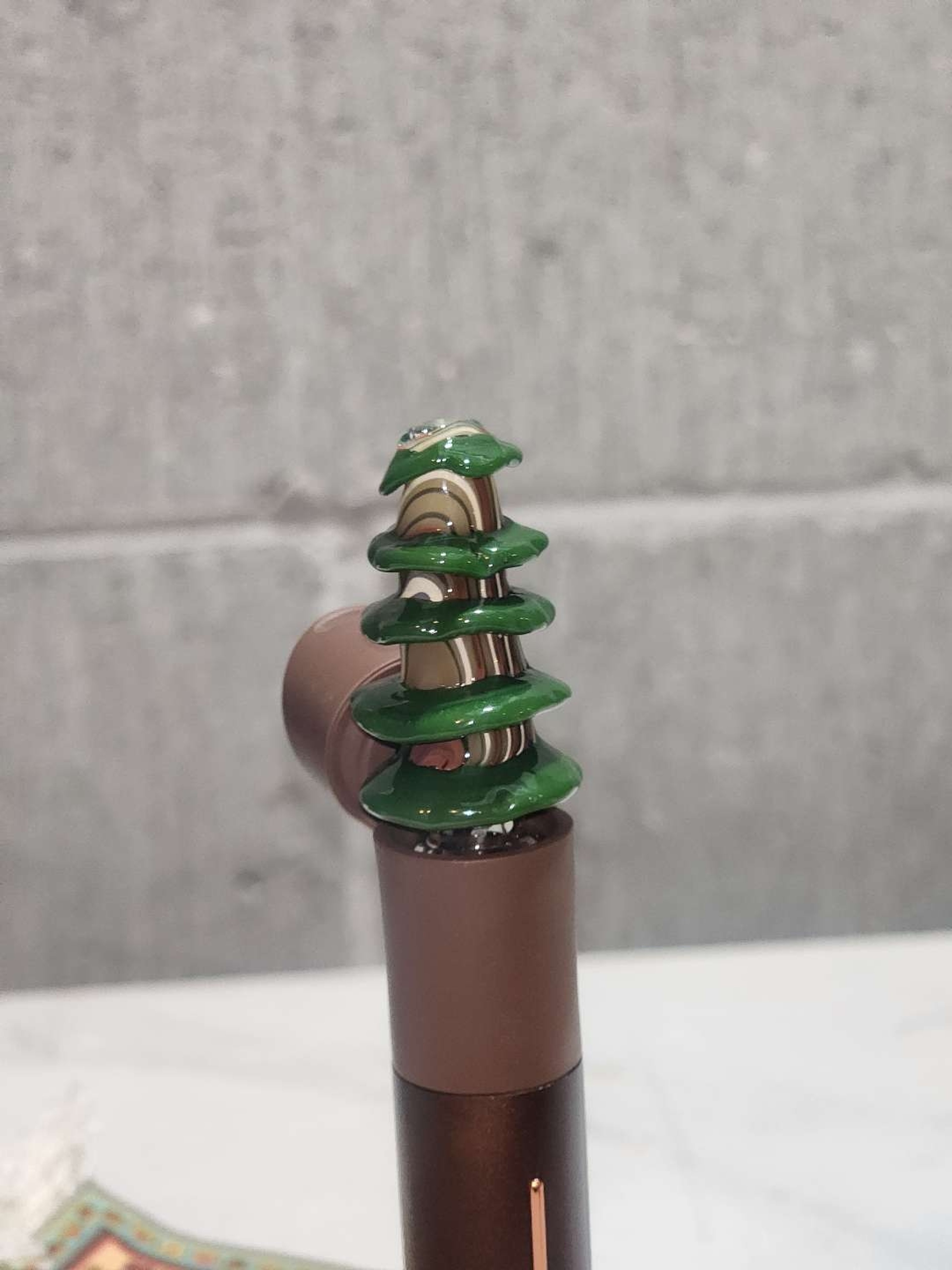 Preview pic of Tree pivot top