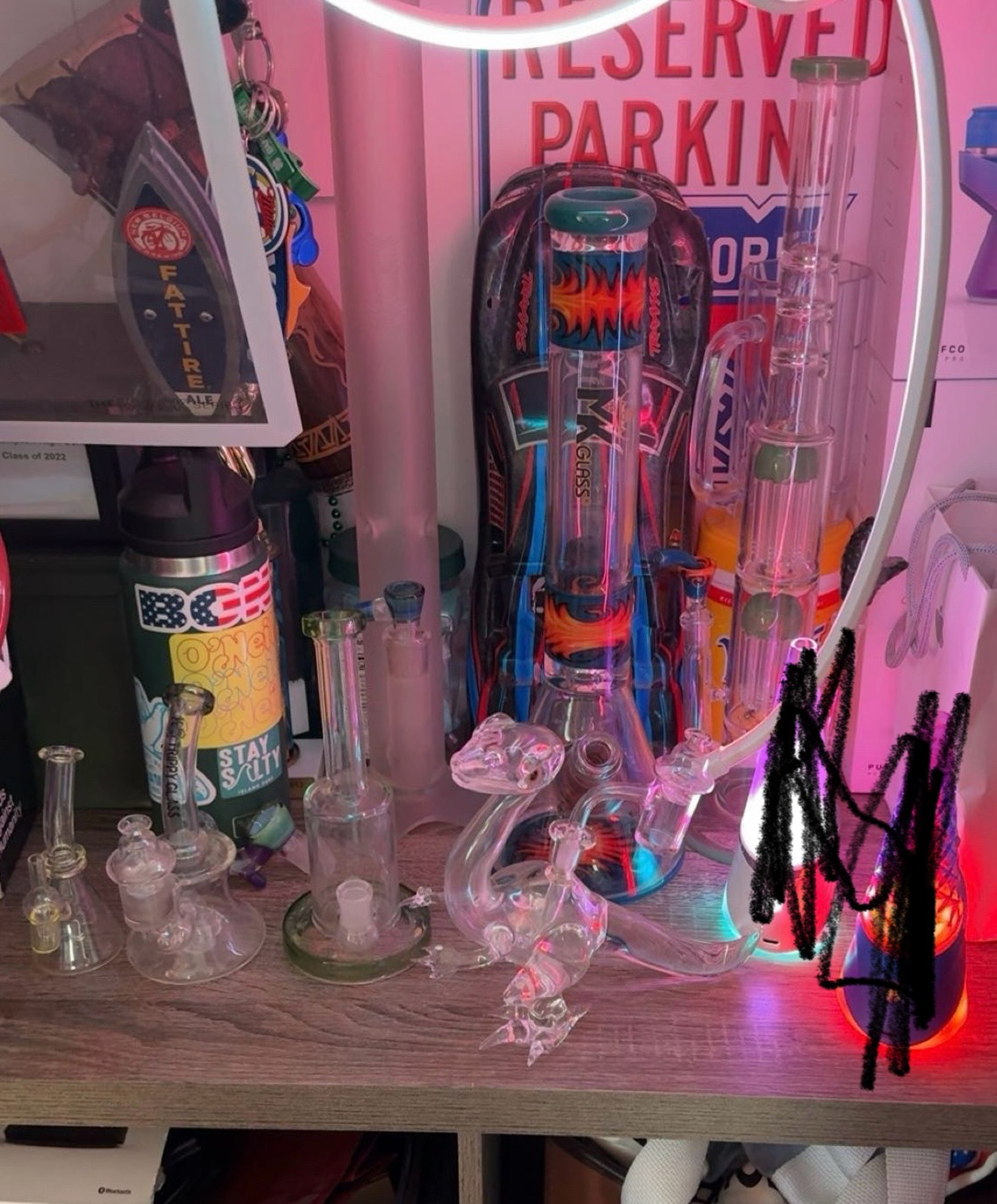 Preview pic of Selling everything shoot me an offer