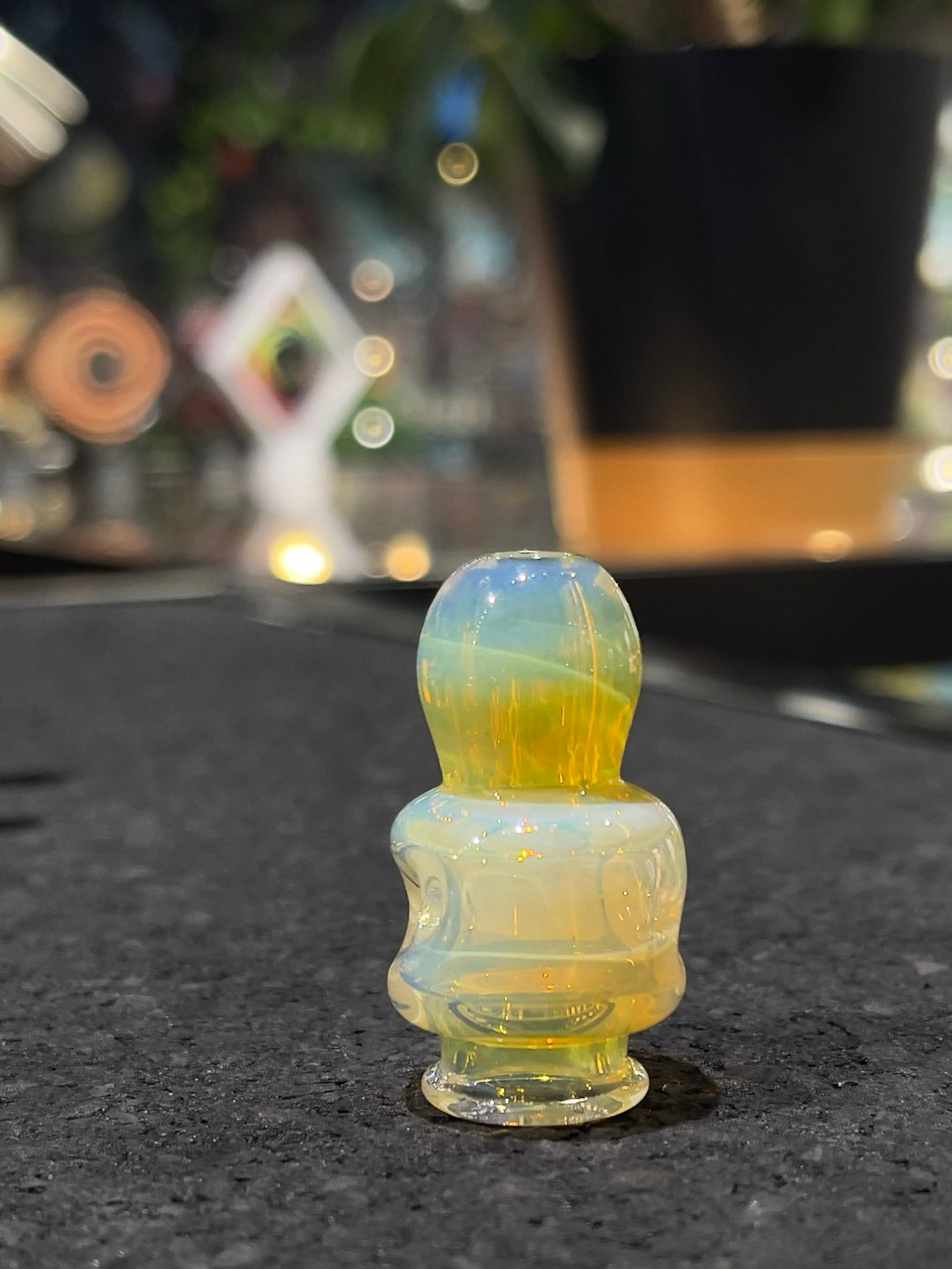 Preview pic of Fumed Spinner Pivot Top