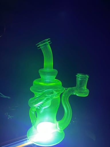 Preview pic of Chip Glass Refined Klein