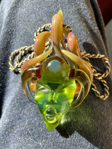 Preview pic of Laceface glass pendant