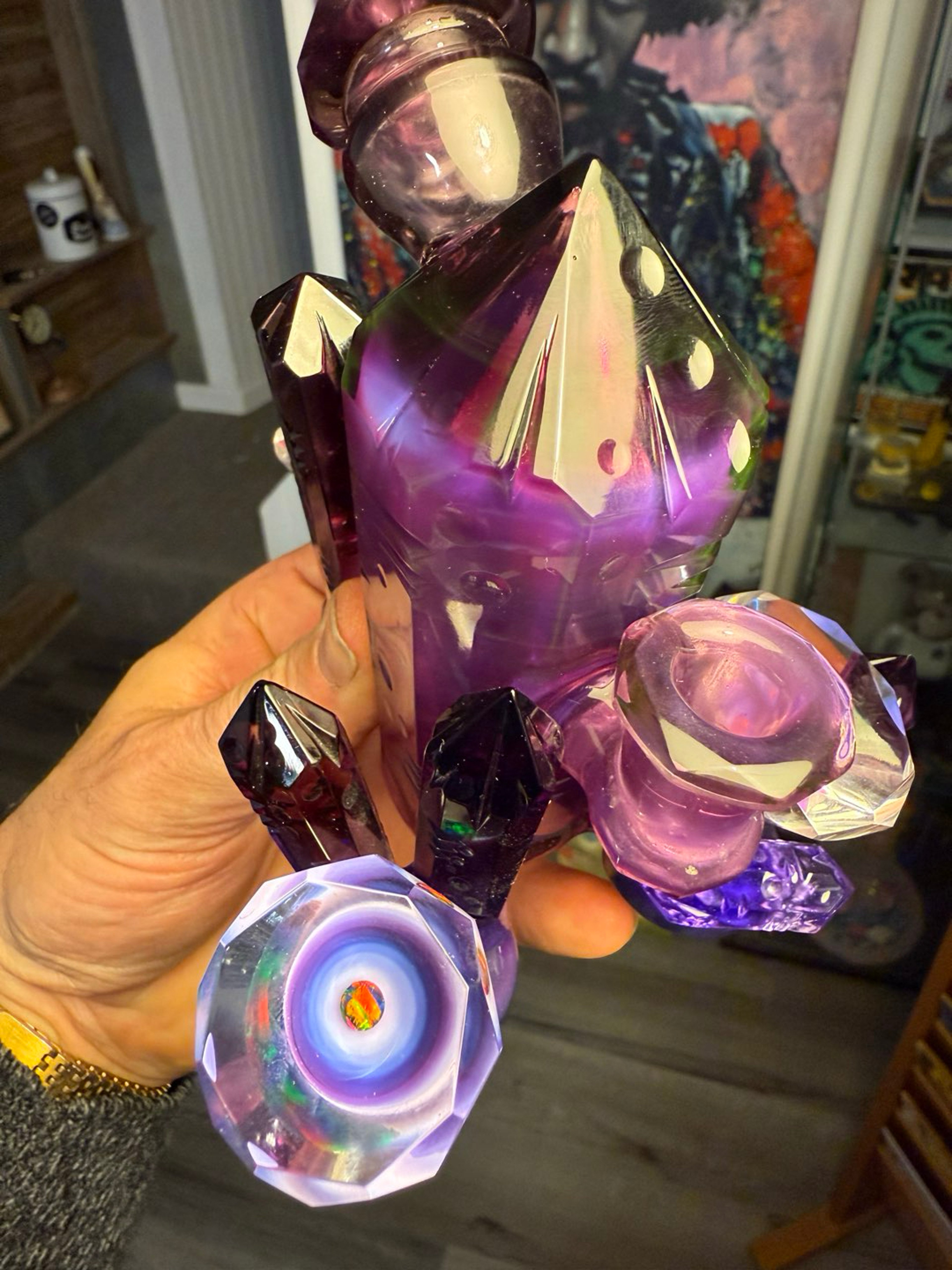 Preview pic of Murdoc 2019 Royal Jelly Specimen