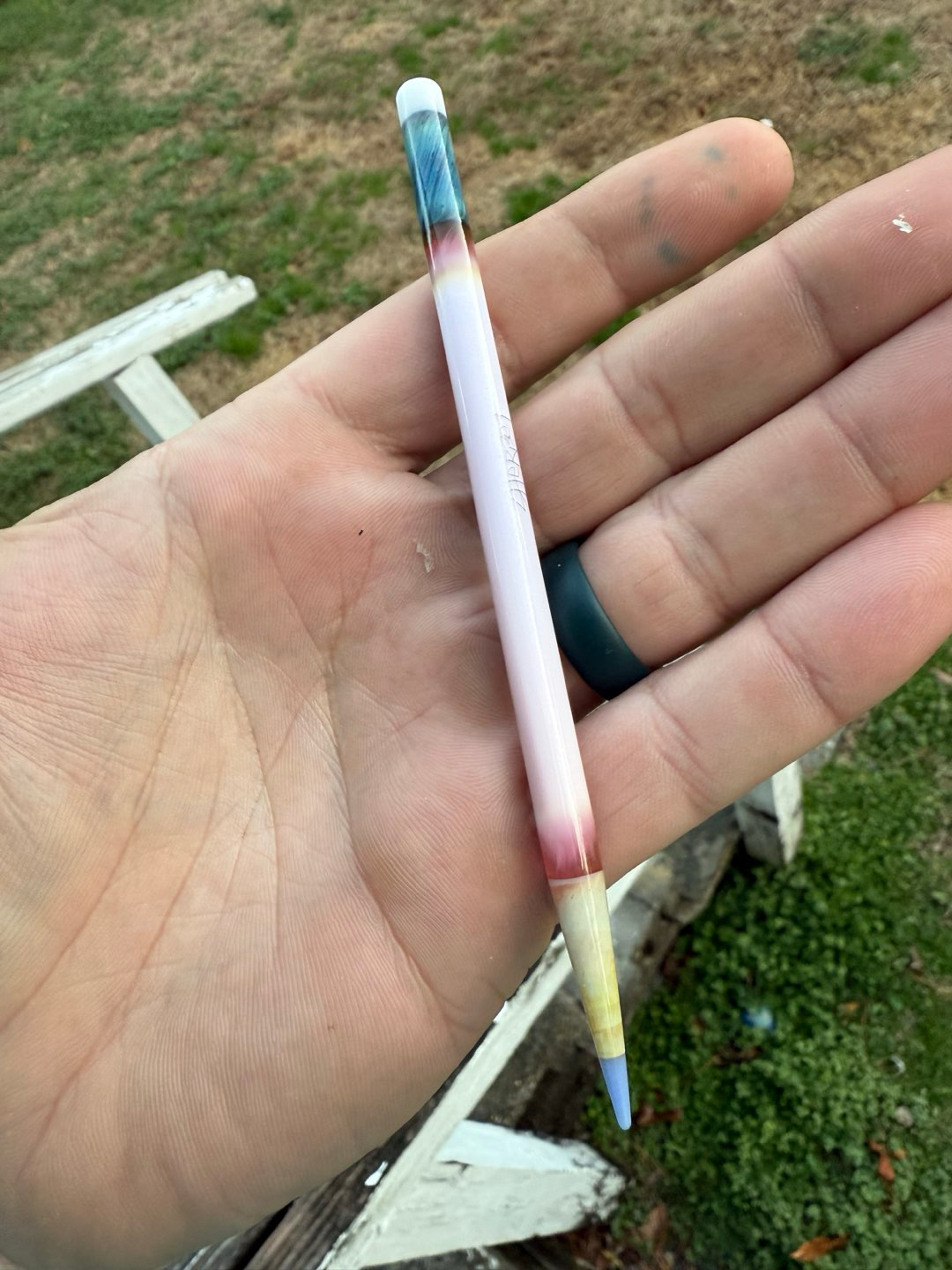 Preview pic of Sherbet Telemagenta Pencil