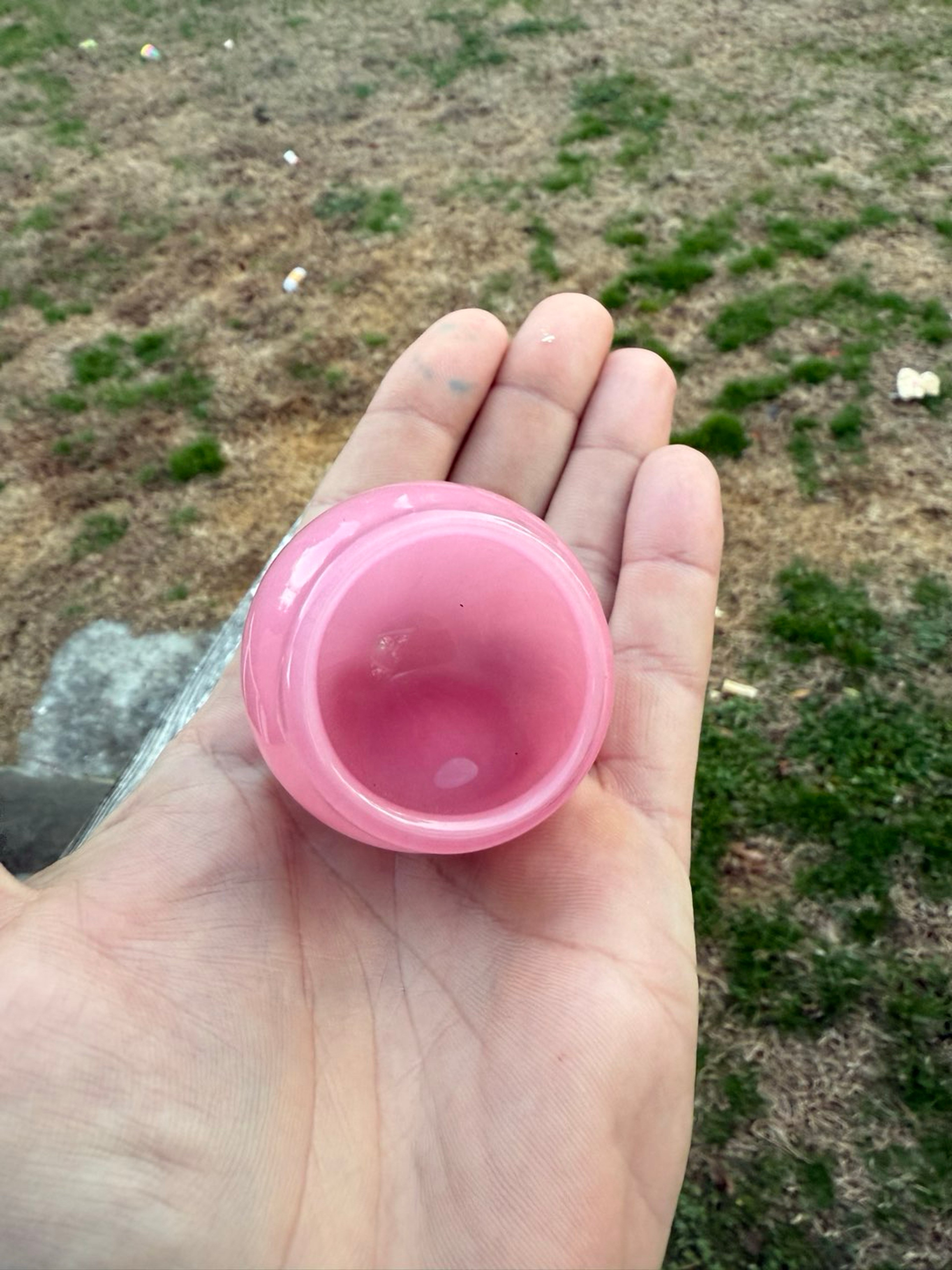 Preview pic of Sherbet Ashtray